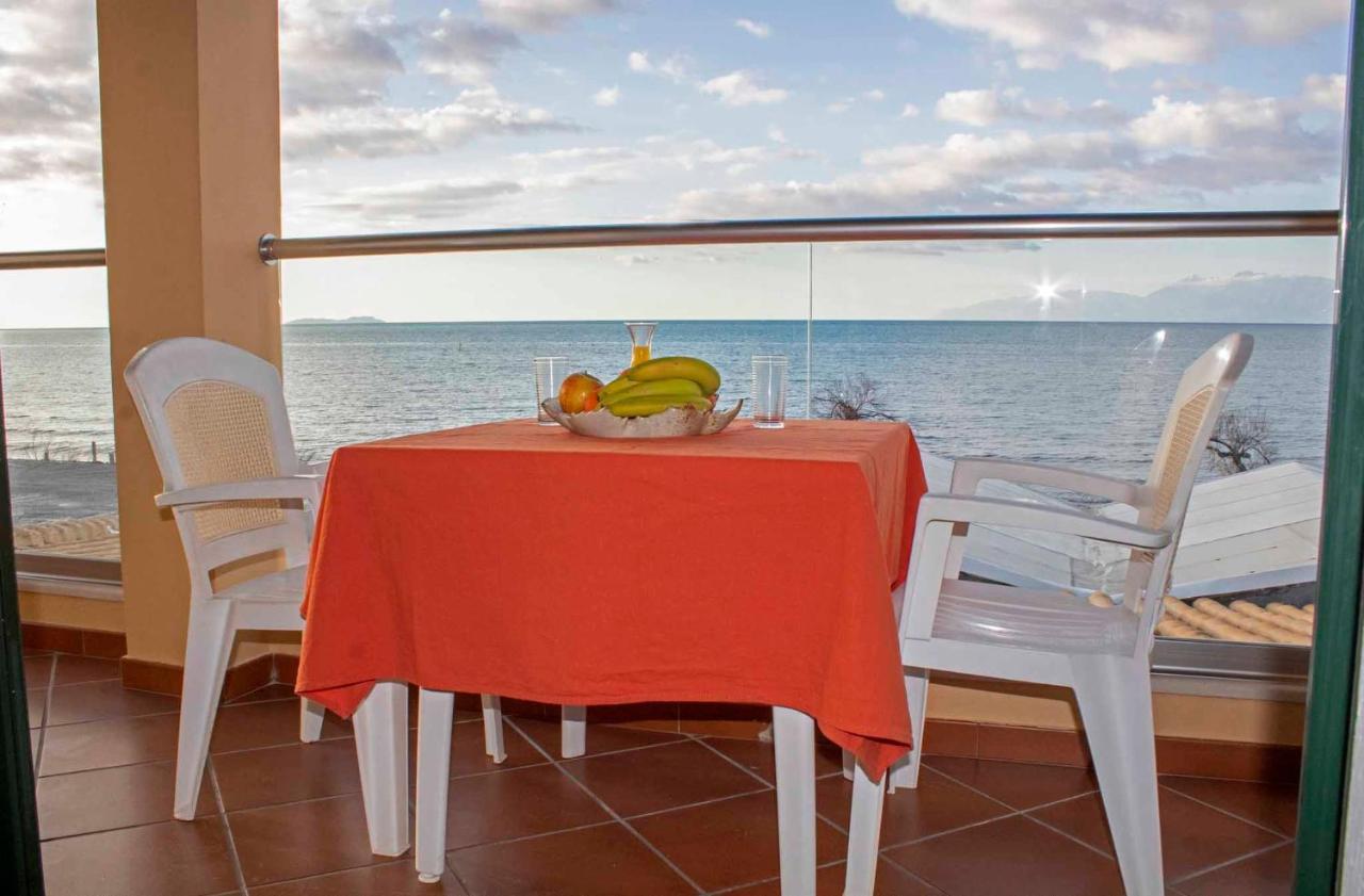 Frosos Beachfront Maisonette Acharavi Acharavi  Exterior foto